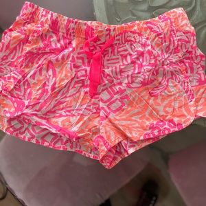 Lilly Pulitzer sz M pajama shorts. Great condition.